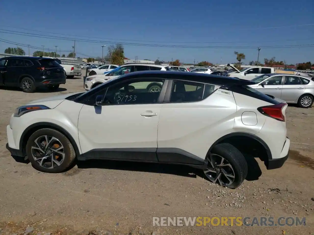 9 Photograph of a damaged car JTNKHMBX7K1022198 TOYOTA C-HR 2019