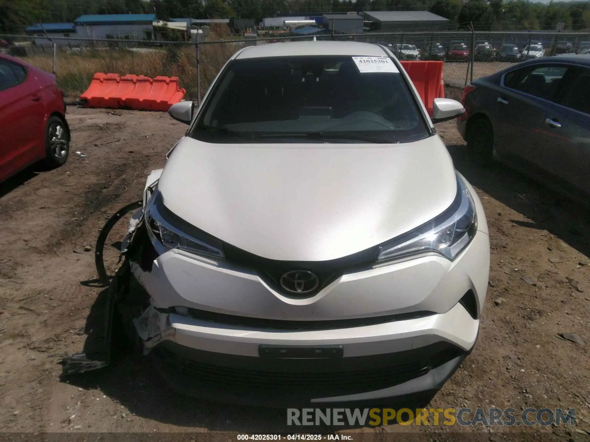 12 Photograph of a damaged car JTNKHMBX7K1028731 TOYOTA C-HR 2019