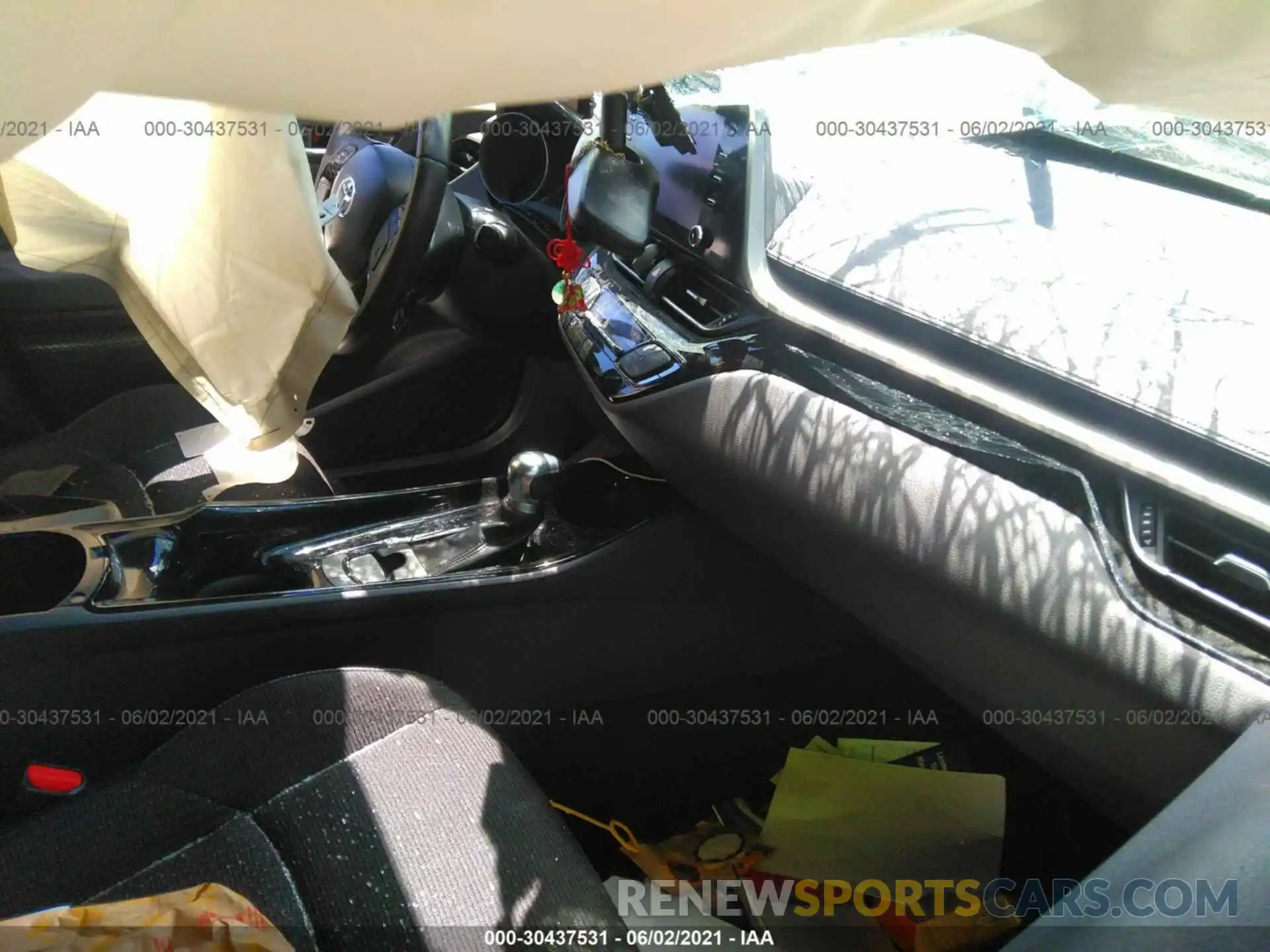 5 Photograph of a damaged car JTNKHMBX7K1031323 TOYOTA C-HR 2019