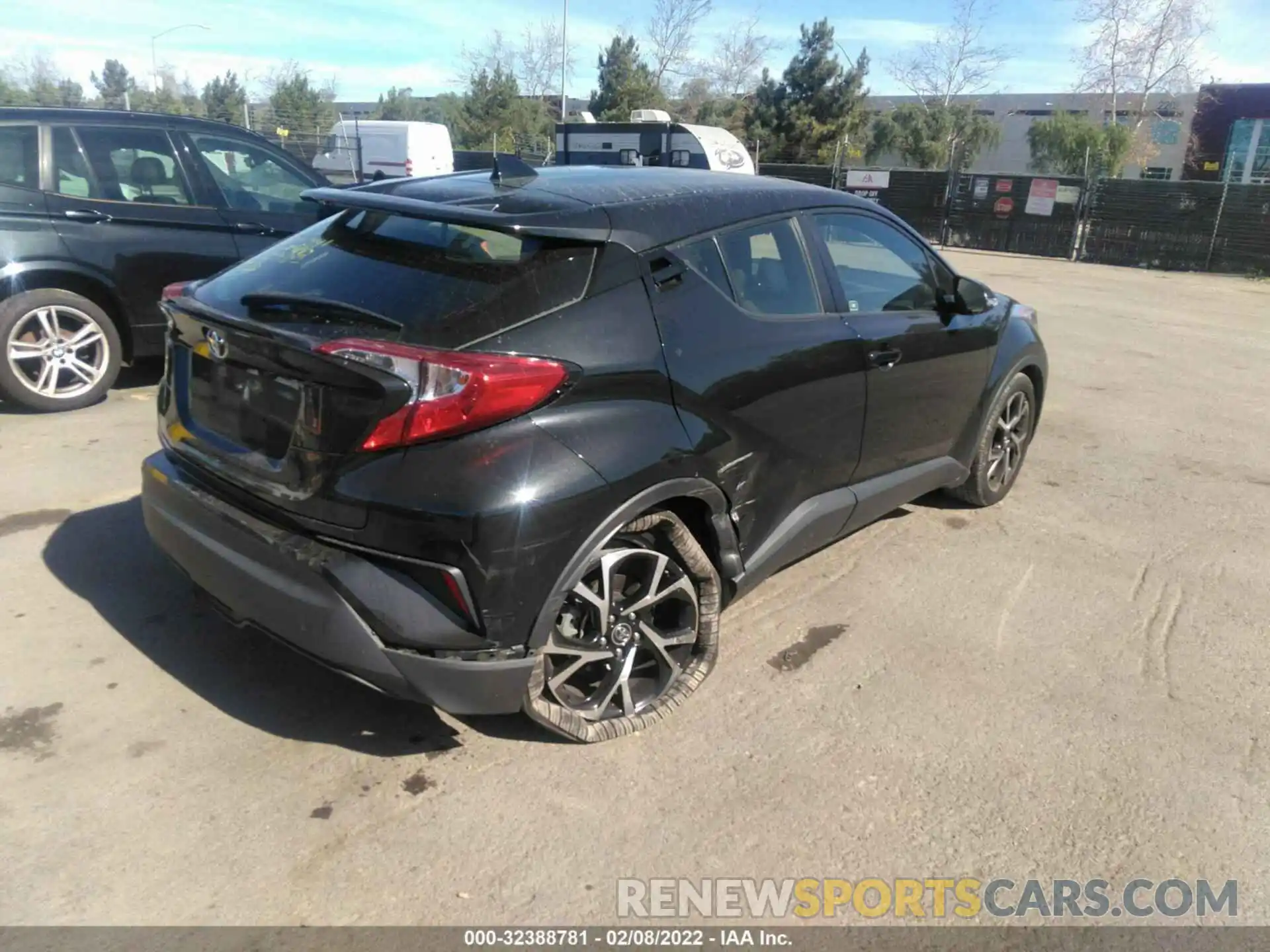 4 Photograph of a damaged car JTNKHMBX7K1041897 TOYOTA C-HR 2019