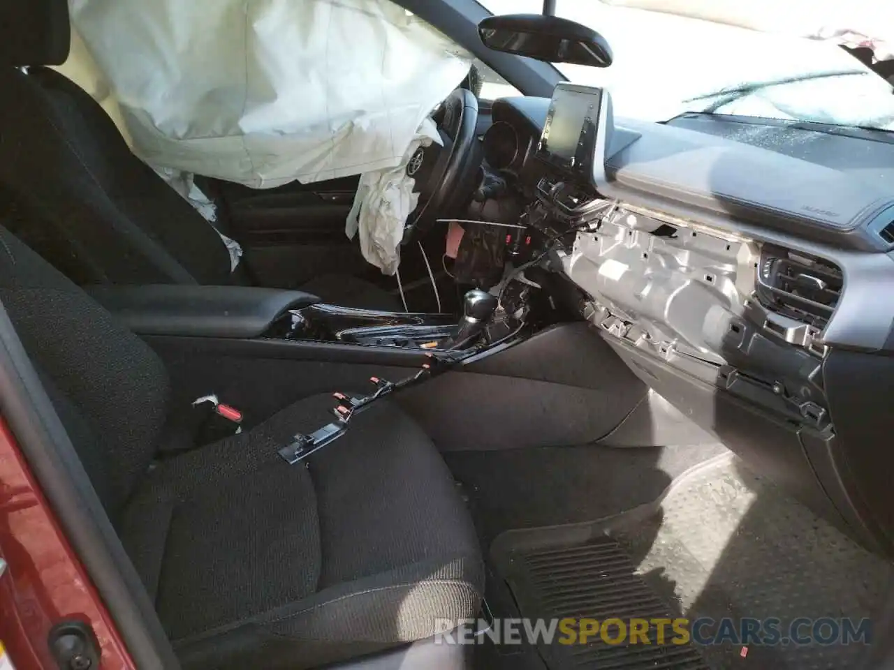 5 Photograph of a damaged car JTNKHMBX7K1056917 TOYOTA C-HR 2019