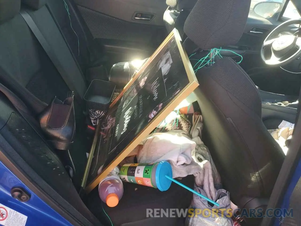 12 Photograph of a damaged car JTNKHMBX7K1060160 TOYOTA C-HR 2019