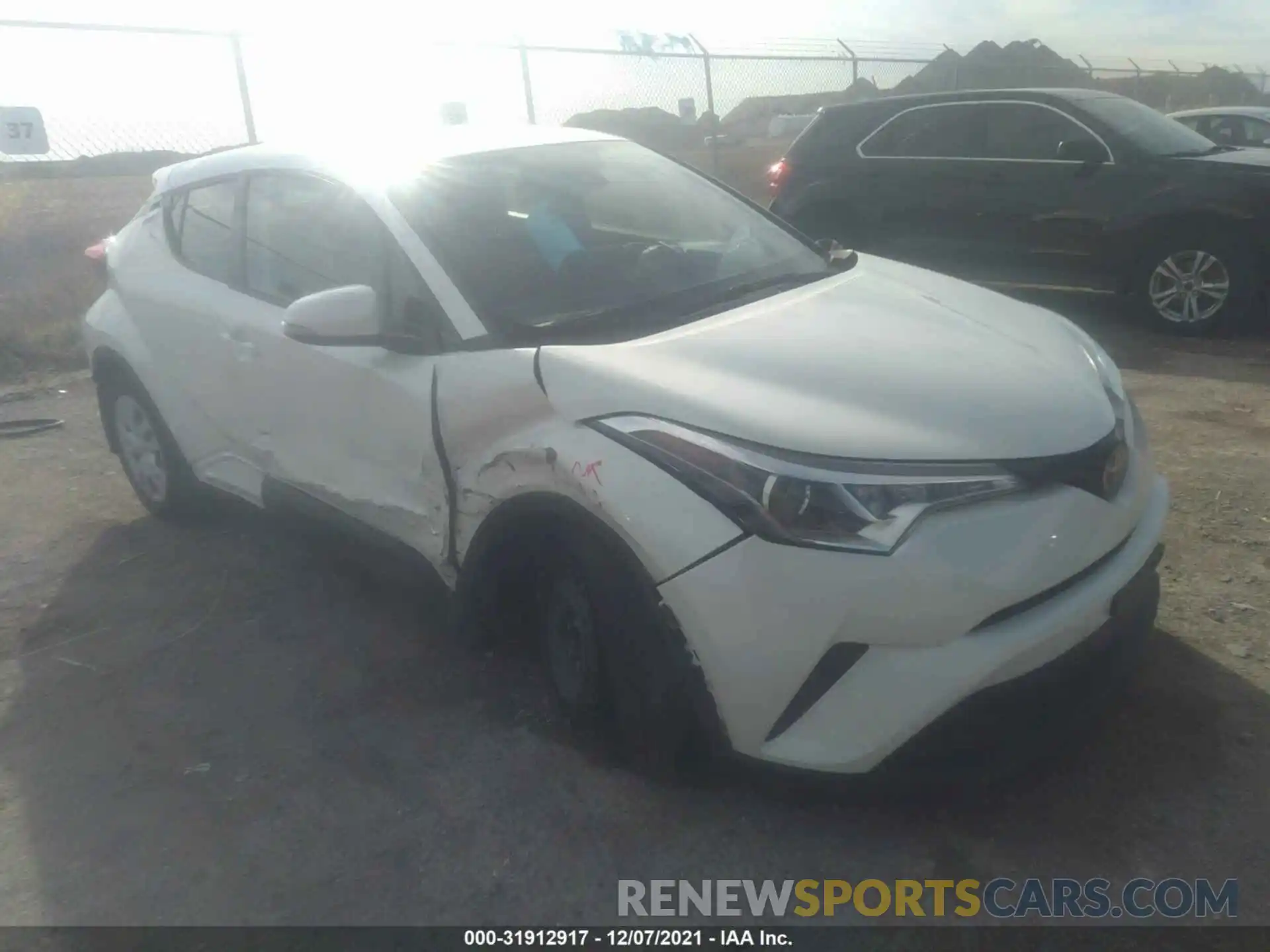 1 Photograph of a damaged car JTNKHMBX8K1047952 TOYOTA C-HR 2019