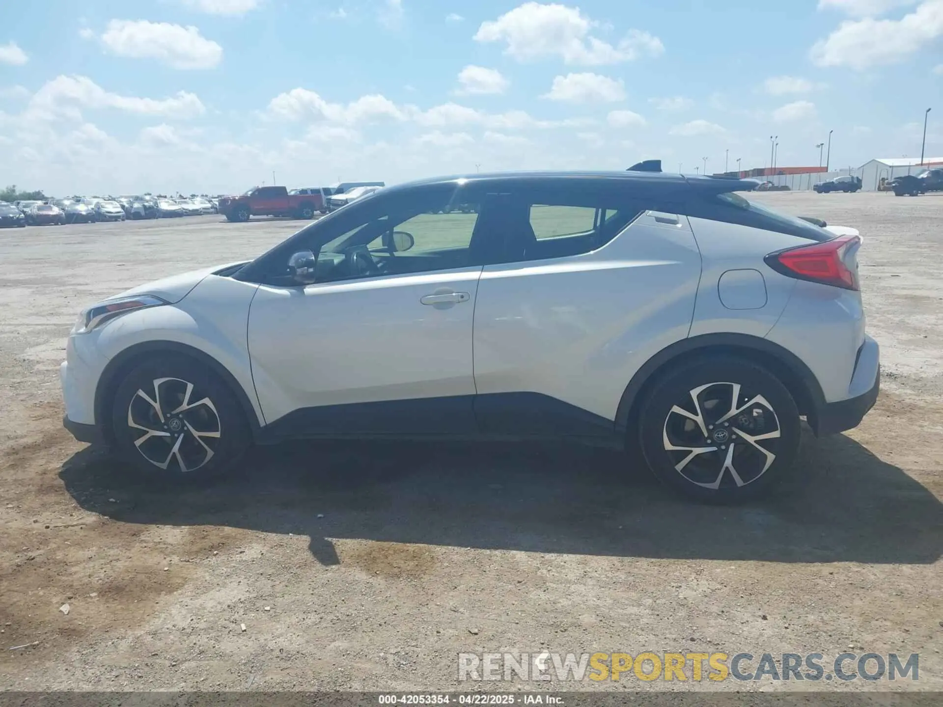 14 Photograph of a damaged car JTNKHMBX8K1061351 TOYOTA C-HR 2019