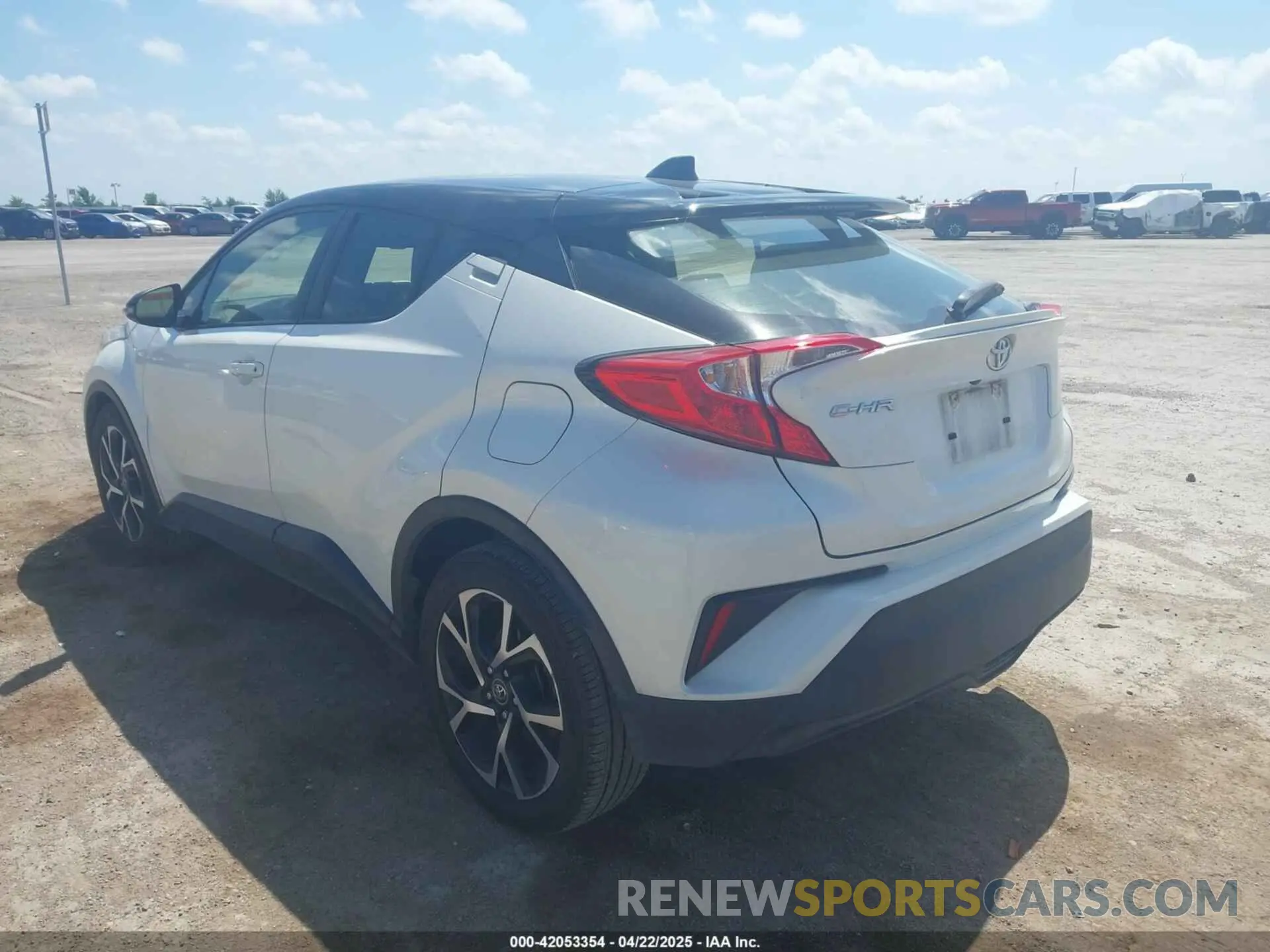 3 Photograph of a damaged car JTNKHMBX8K1061351 TOYOTA C-HR 2019