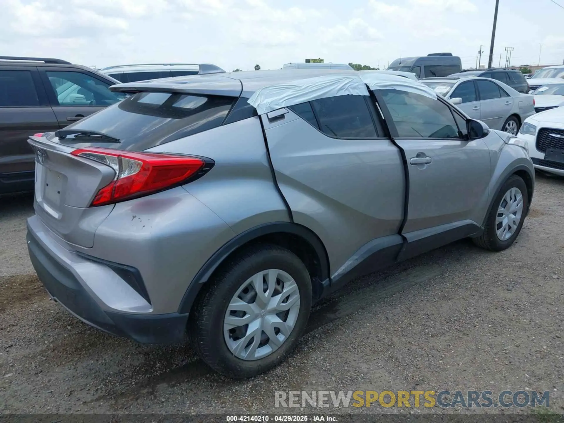 4 Photograph of a damaged car JTNKHMBX9K1014121 TOYOTA C-HR 2019
