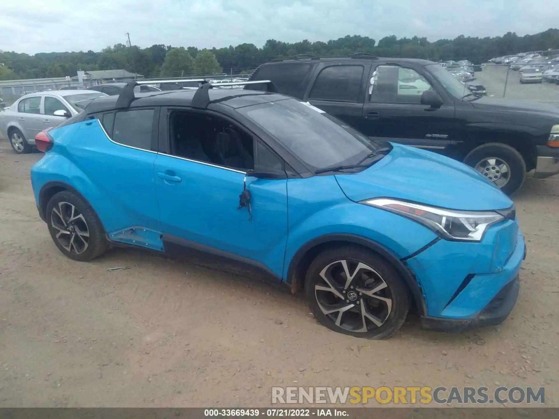 1 Photograph of a damaged car JTNKHMBX9K1015141 TOYOTA C-HR 2019