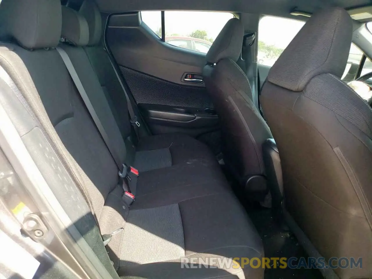 11 Photograph of a damaged car JTNKHMBX9K1034014 TOYOTA C-HR 2019