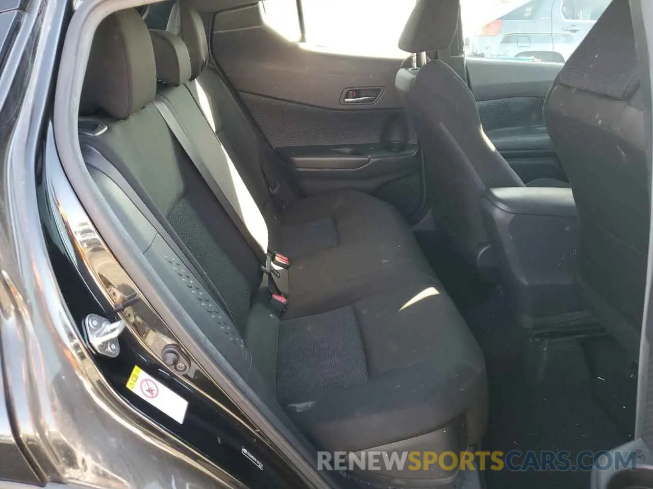 10 Photograph of a damaged car JTNKHMBX9K1037527 TOYOTA C-HR 2019