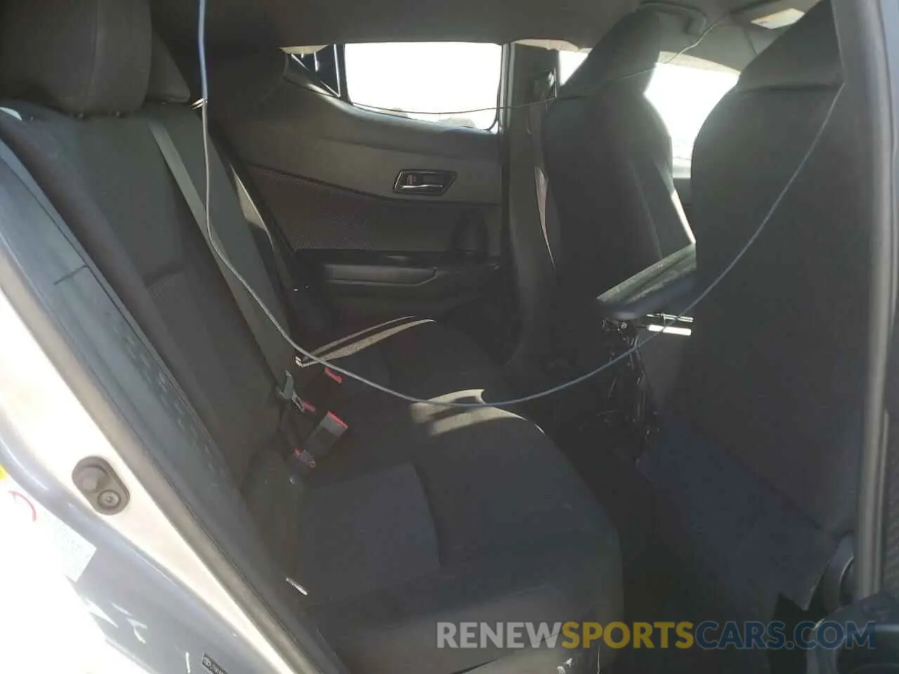 10 Photograph of a damaged car JTNKHMBX9K1041139 TOYOTA C-HR 2019