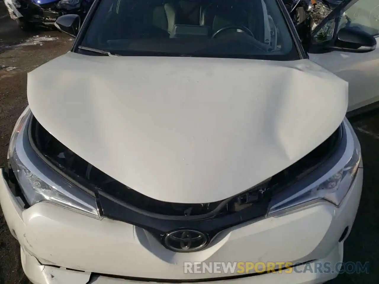 11 Photograph of a damaged car JTNKHMBX9K1043795 TOYOTA C-HR 2019