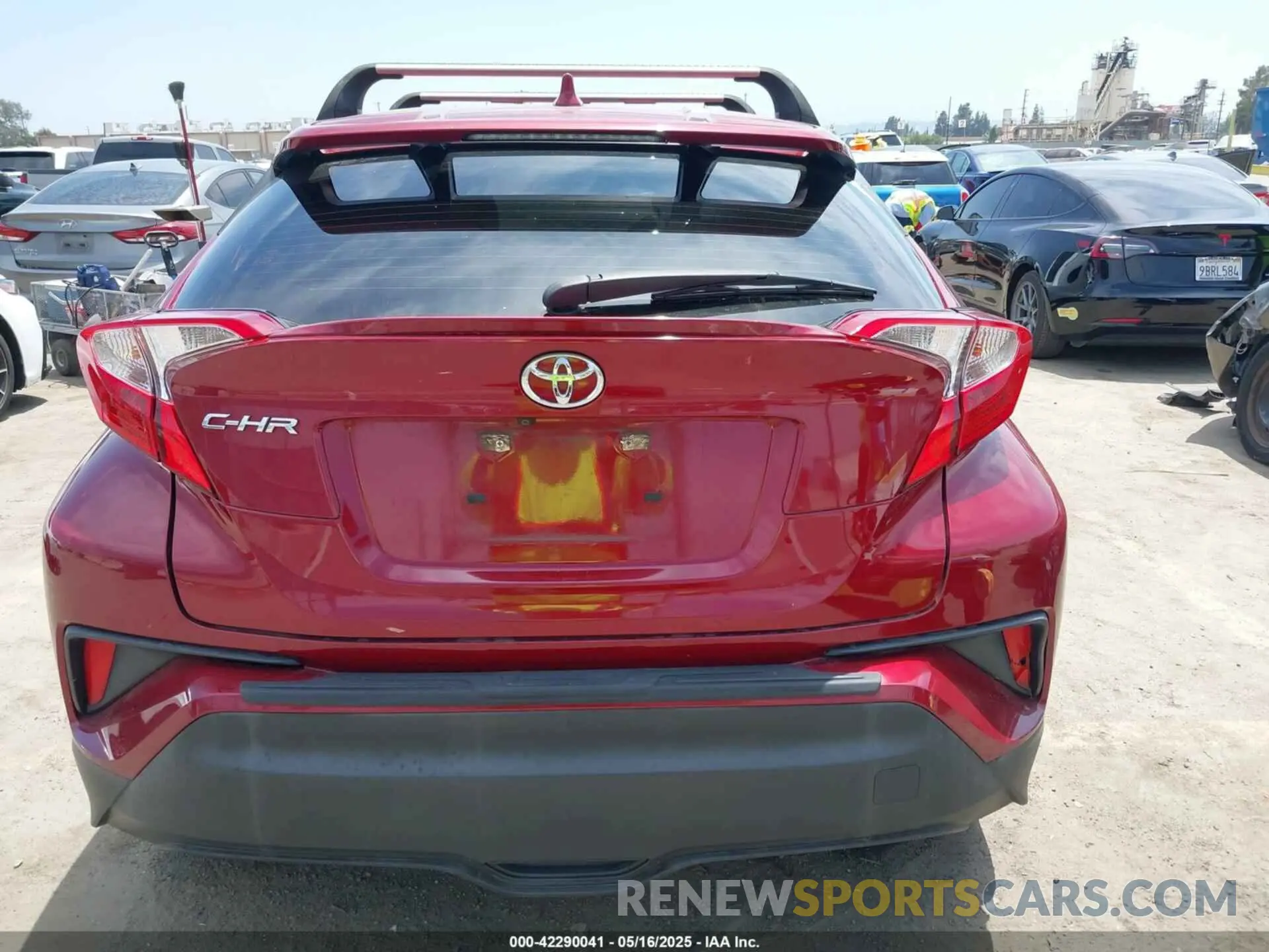 16 Photograph of a damaged car JTNKHMBX9K1046003 TOYOTA C-HR 2019