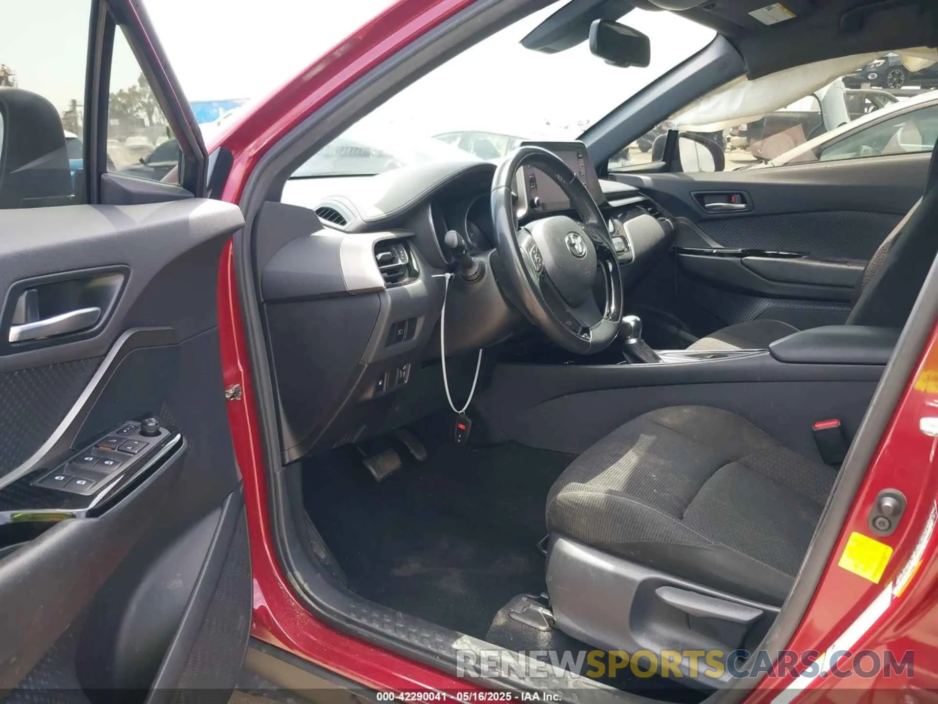 5 Photograph of a damaged car JTNKHMBX9K1046003 TOYOTA C-HR 2019