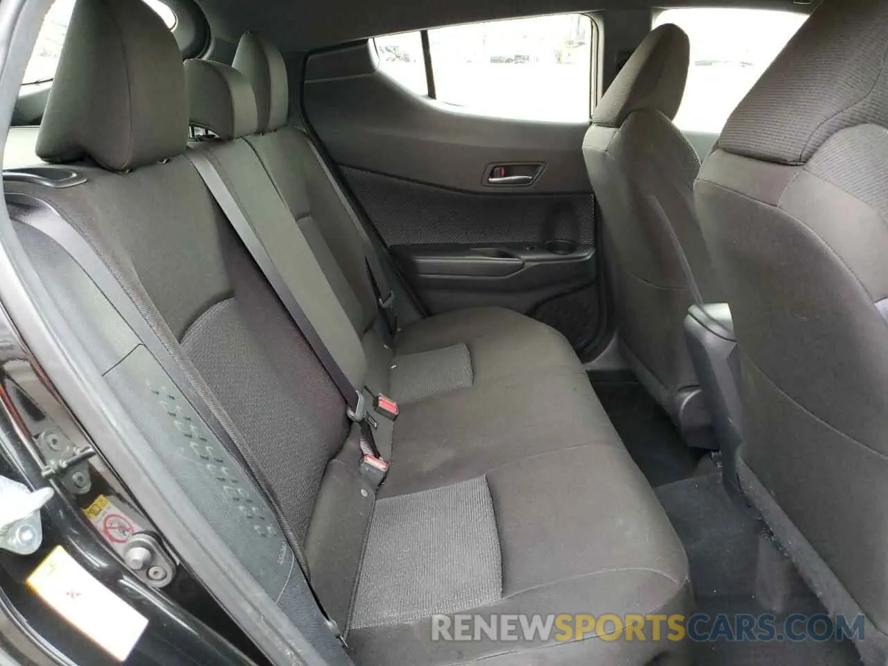 11 Photograph of a damaged car JTNKHMBX9K1054828 TOYOTA C-HR 2019