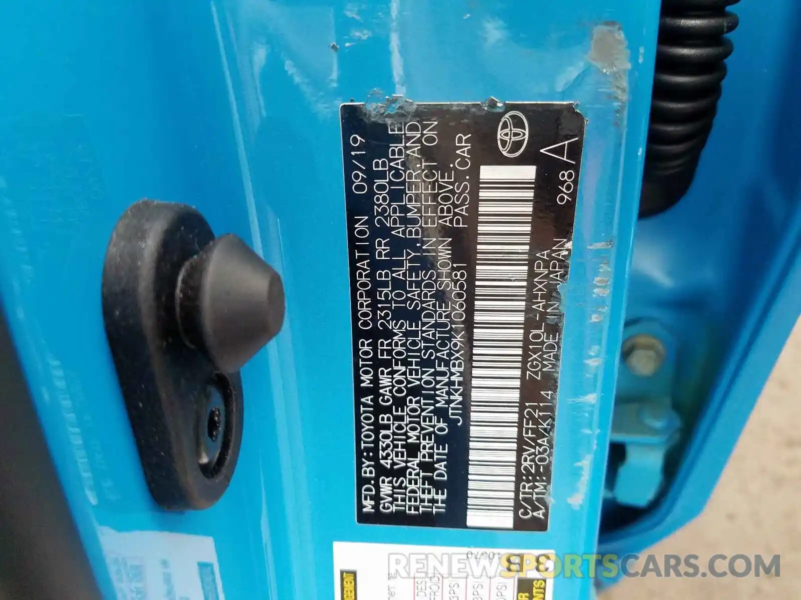 10 Photograph of a damaged car JTNKHMBX9K1060581 TOYOTA C-HR 2019