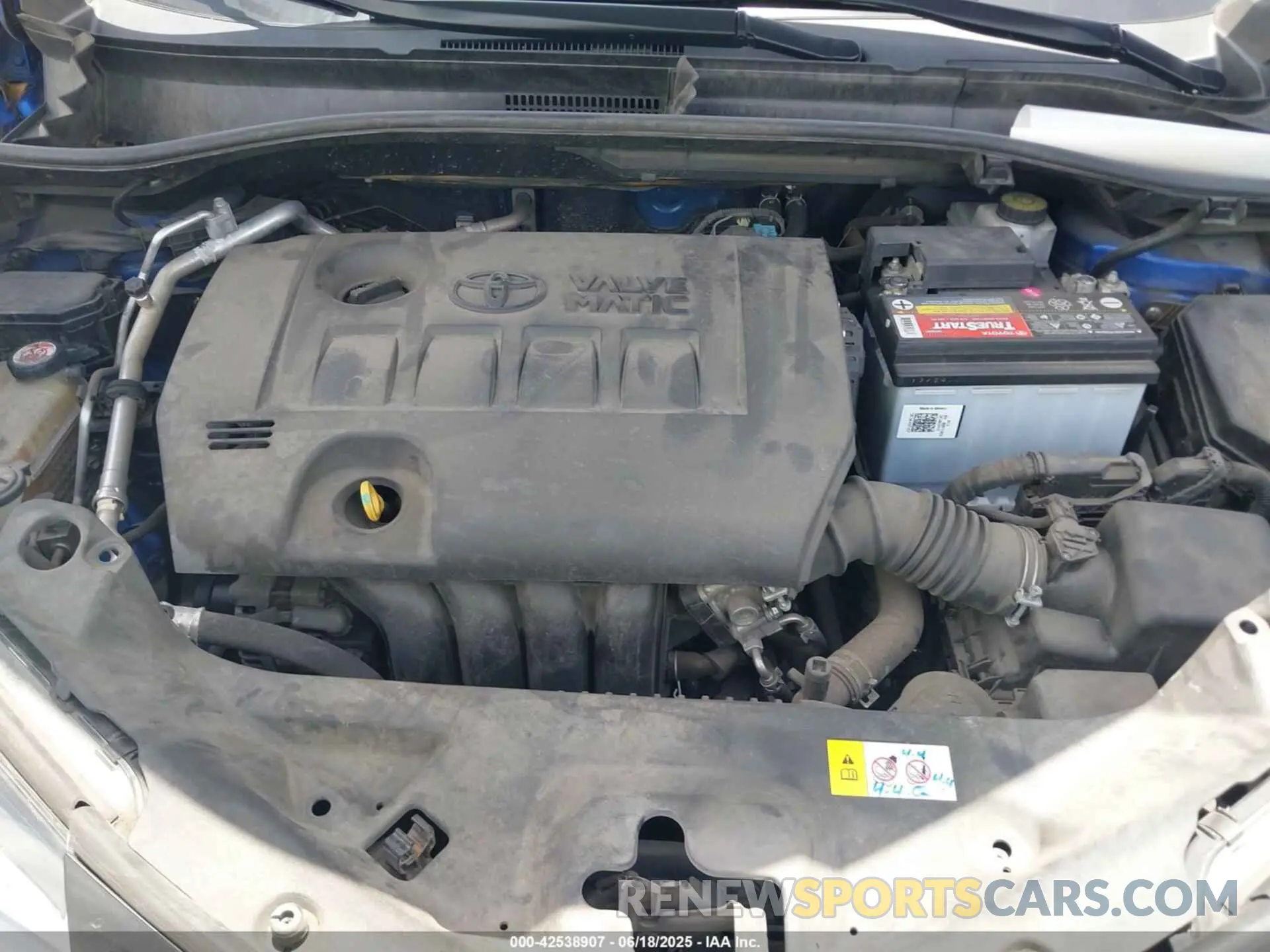 10 Photograph of a damaged car JTNKHMBXXK1020459 TOYOTA C-HR 2019