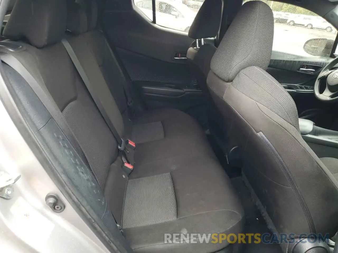10 Photograph of a damaged car JTNKHMBXXK1035608 TOYOTA C-HR 2019
