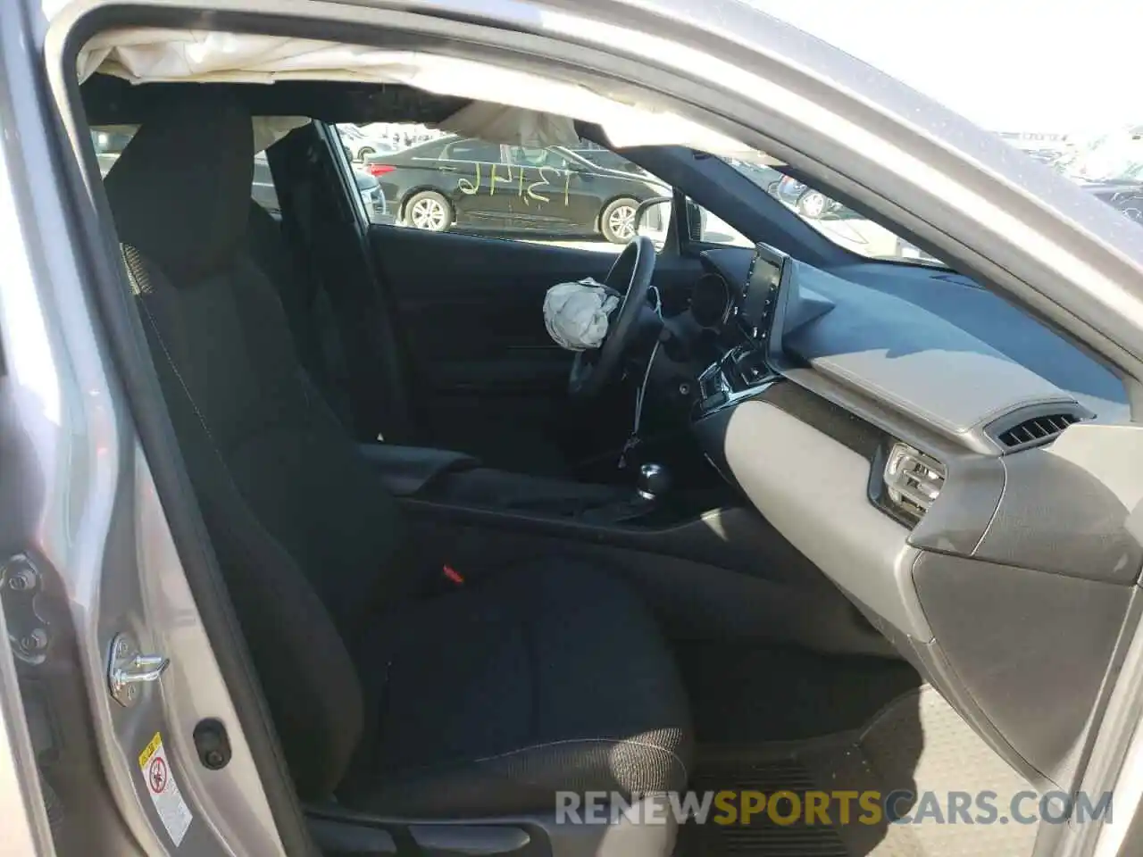 5 Photograph of a damaged car JTNKHMBXXK1039092 TOYOTA C-HR 2019