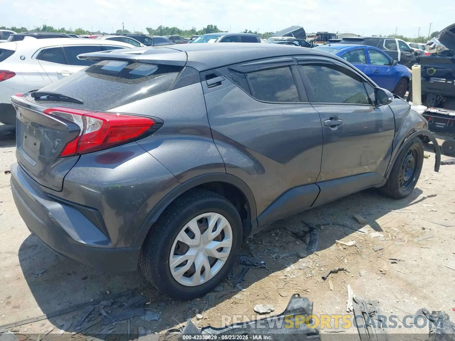 4 Photograph of a damaged car JTNKHMBXXK1058886 TOYOTA C-HR 2019