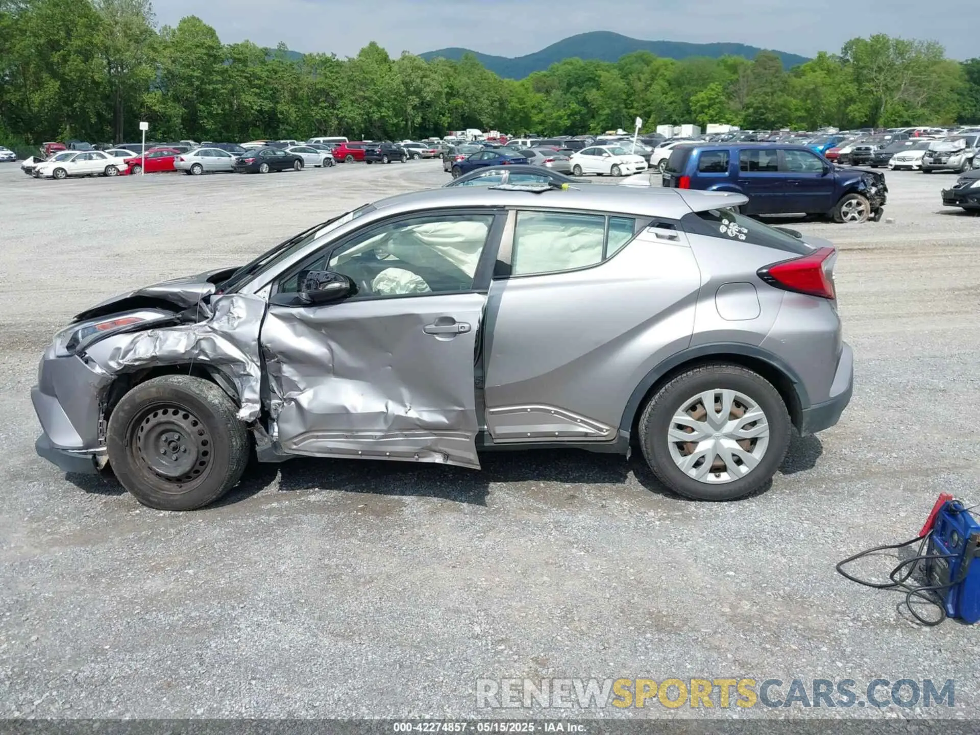 15 Photograph of a damaged car JTNKHMBXXK1060315 TOYOTA C-HR 2019