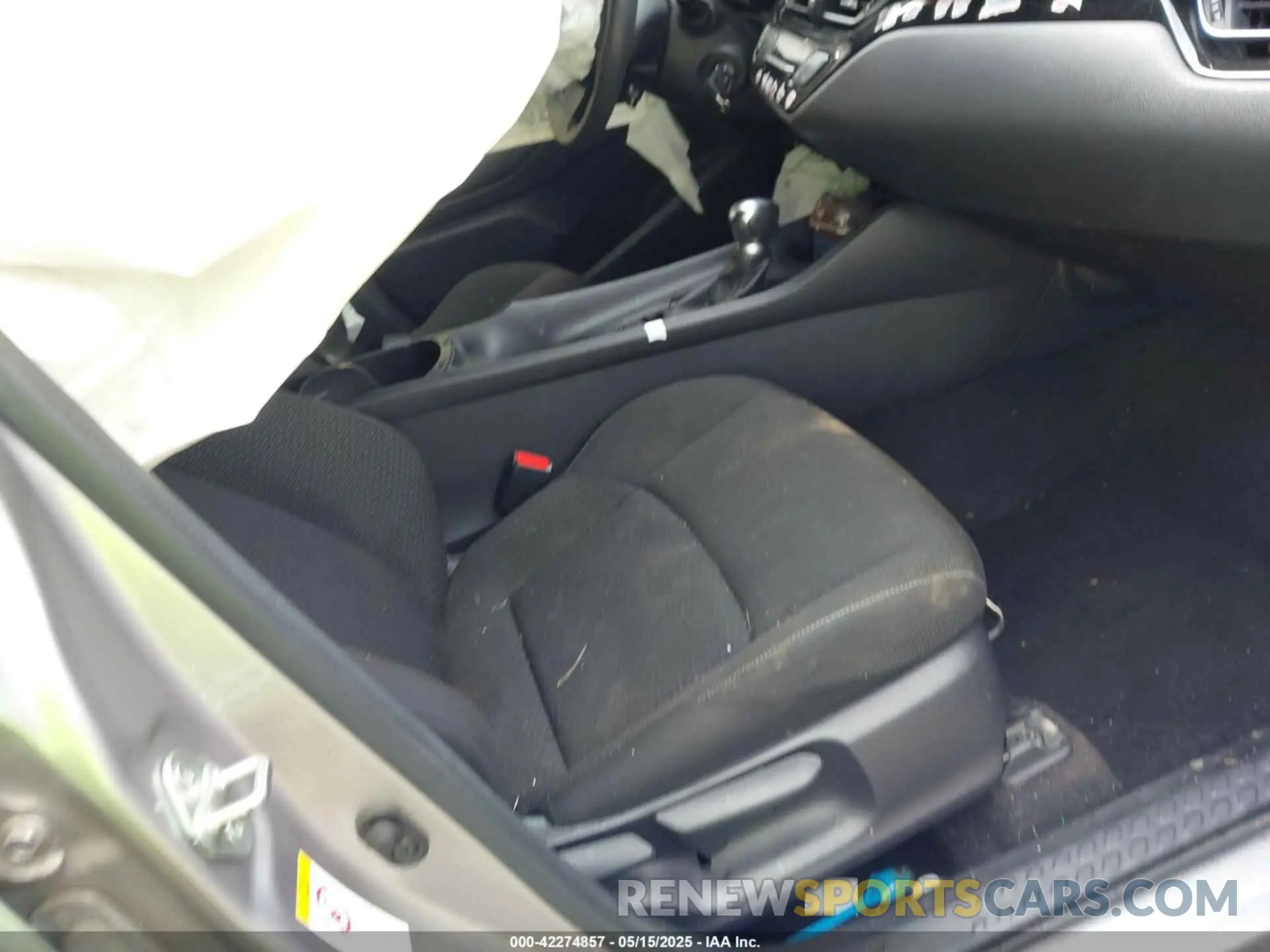 5 Photograph of a damaged car JTNKHMBXXK1060315 TOYOTA C-HR 2019