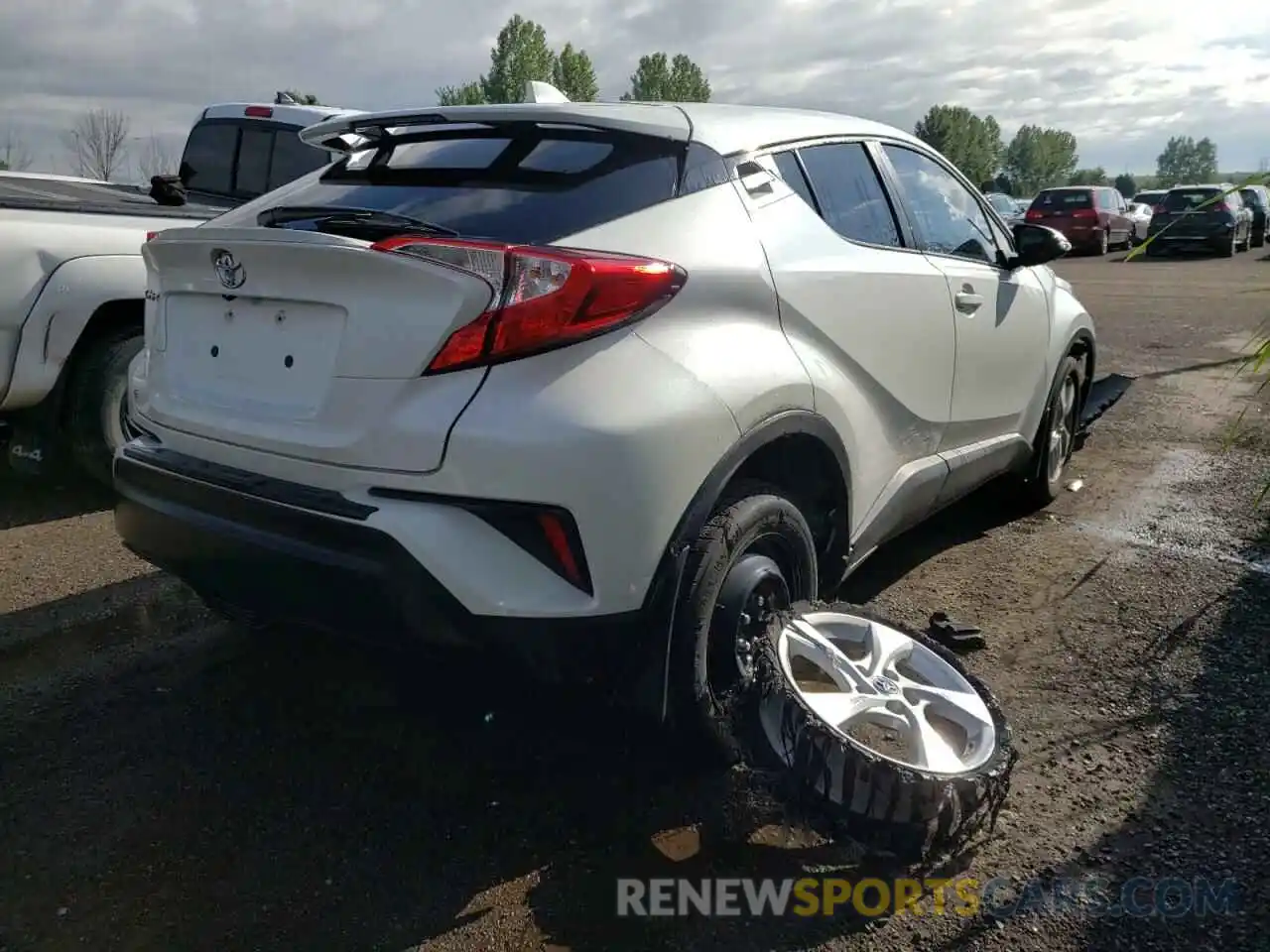 4 Photograph of a damaged car NMTKHMBX0KR078585 TOYOTA C-HR 2019