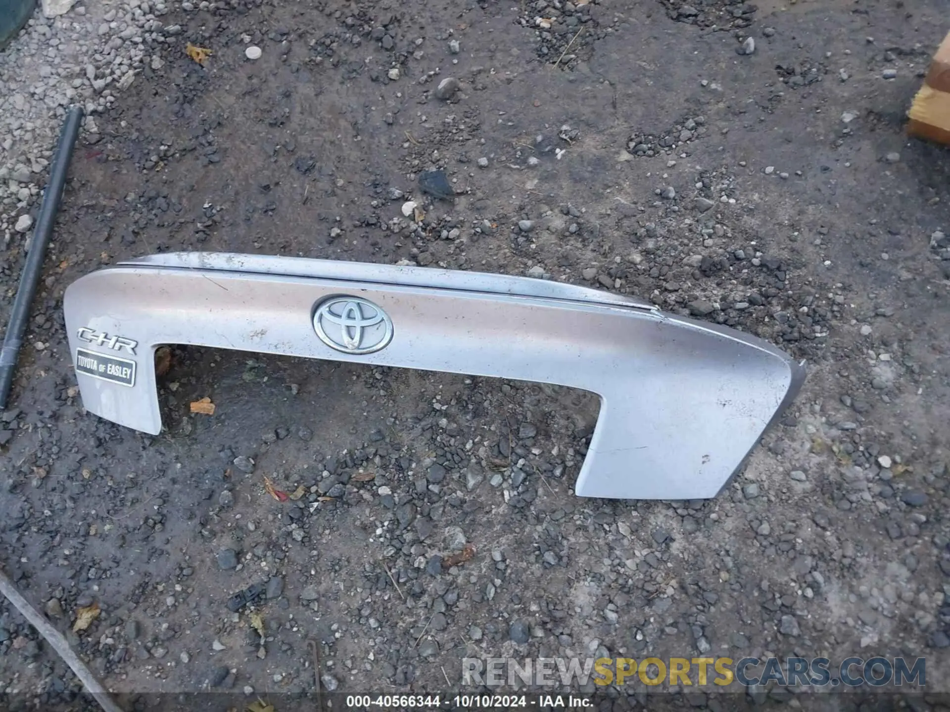 12 Photograph of a damaged car NMTKHMBX0KR093085 TOYOTA C-HR 2019