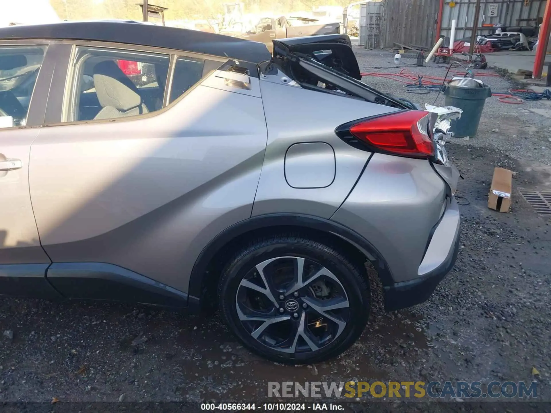 19 Photograph of a damaged car NMTKHMBX0KR093085 TOYOTA C-HR 2019