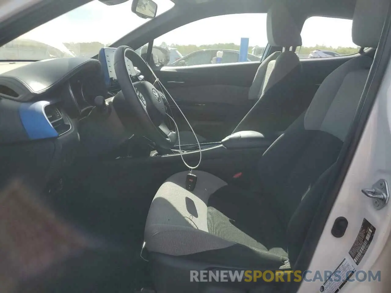 7 Photograph of a damaged car NMTKHMBX0KR100407 TOYOTA C-HR 2019