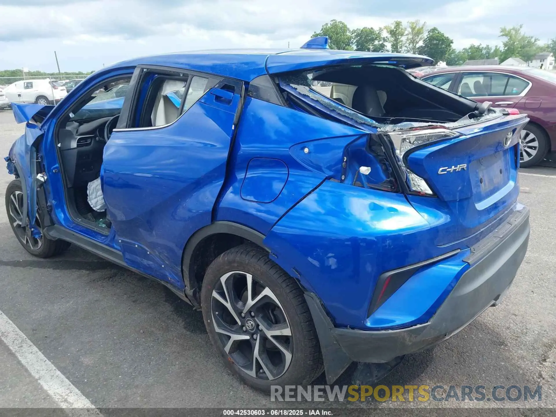 3 Photograph of a damaged car NMTKHMBX1KR066767 TOYOTA C-HR 2019
