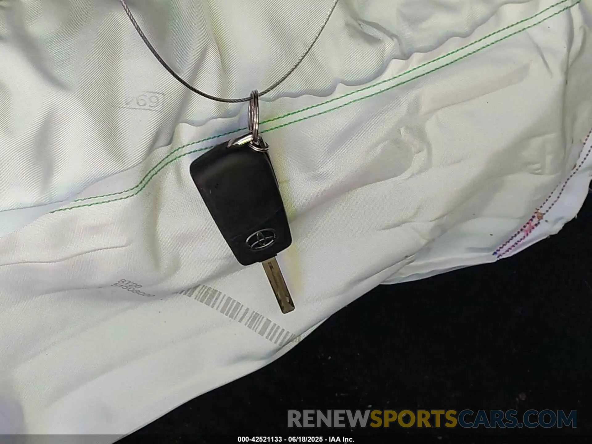 11 Photograph of a damaged car NMTKHMBX1KR084802 TOYOTA C-HR 2019