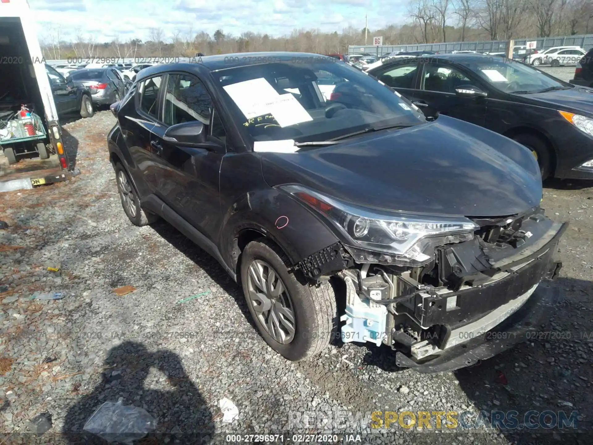 1 Photograph of a damaged car NMTKHMBX1KR088297 TOYOTA C-HR 2019