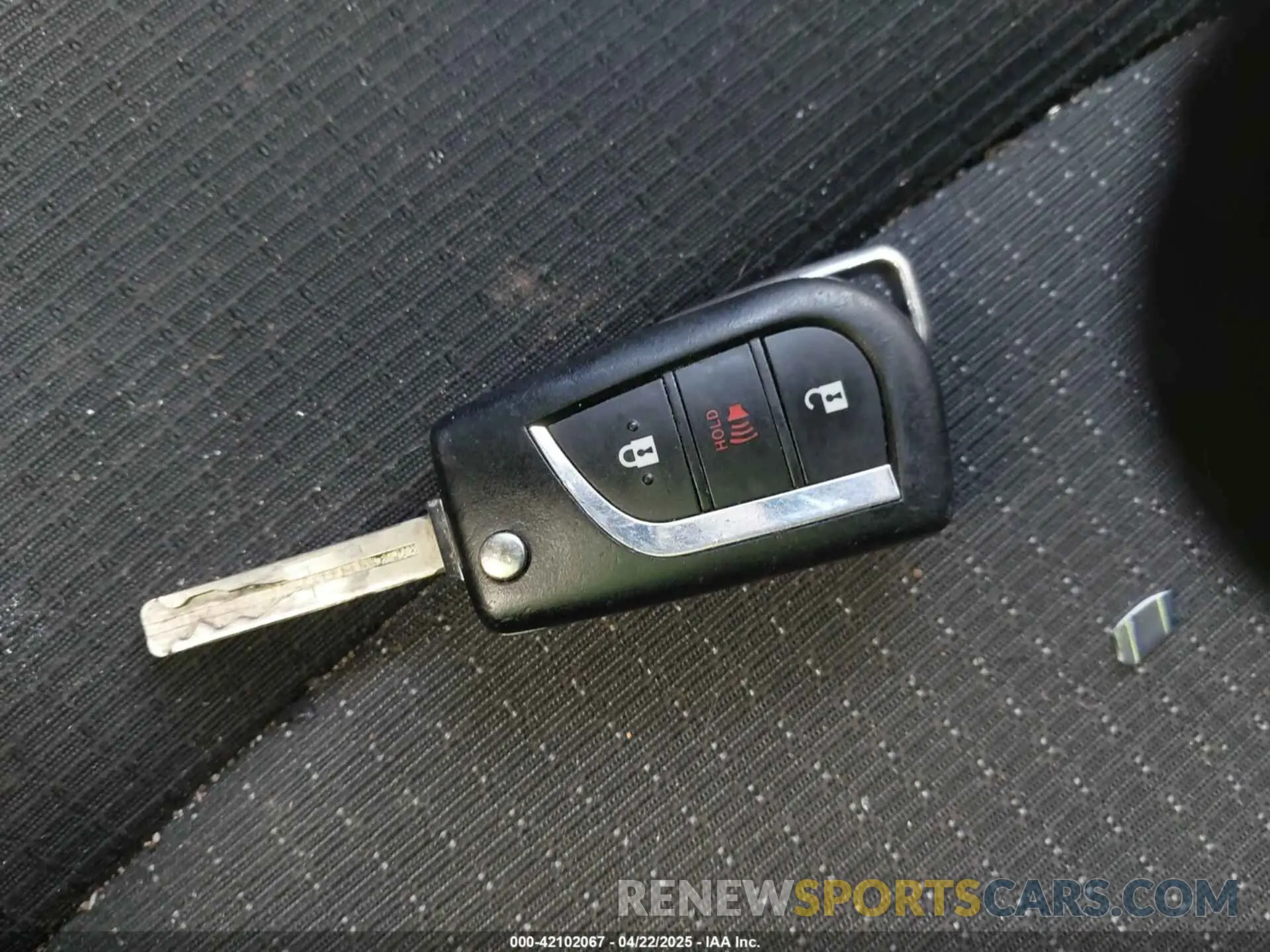 11 Photograph of a damaged car NMTKHMBX1KR090955 TOYOTA C-HR 2019