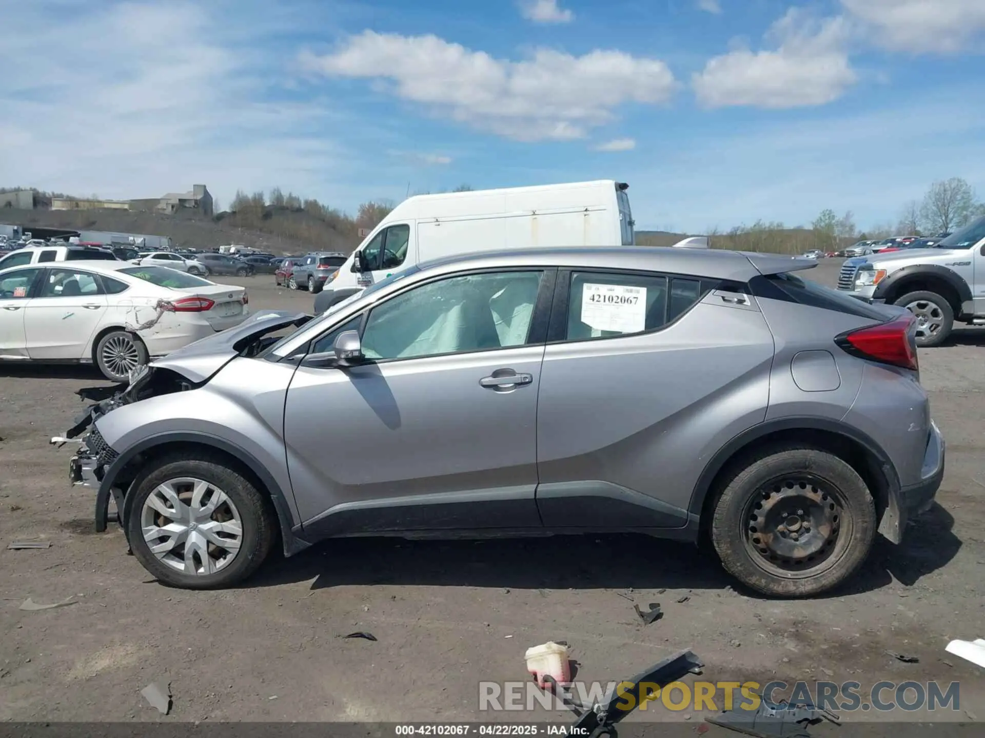 14 Photograph of a damaged car NMTKHMBX1KR090955 TOYOTA C-HR 2019