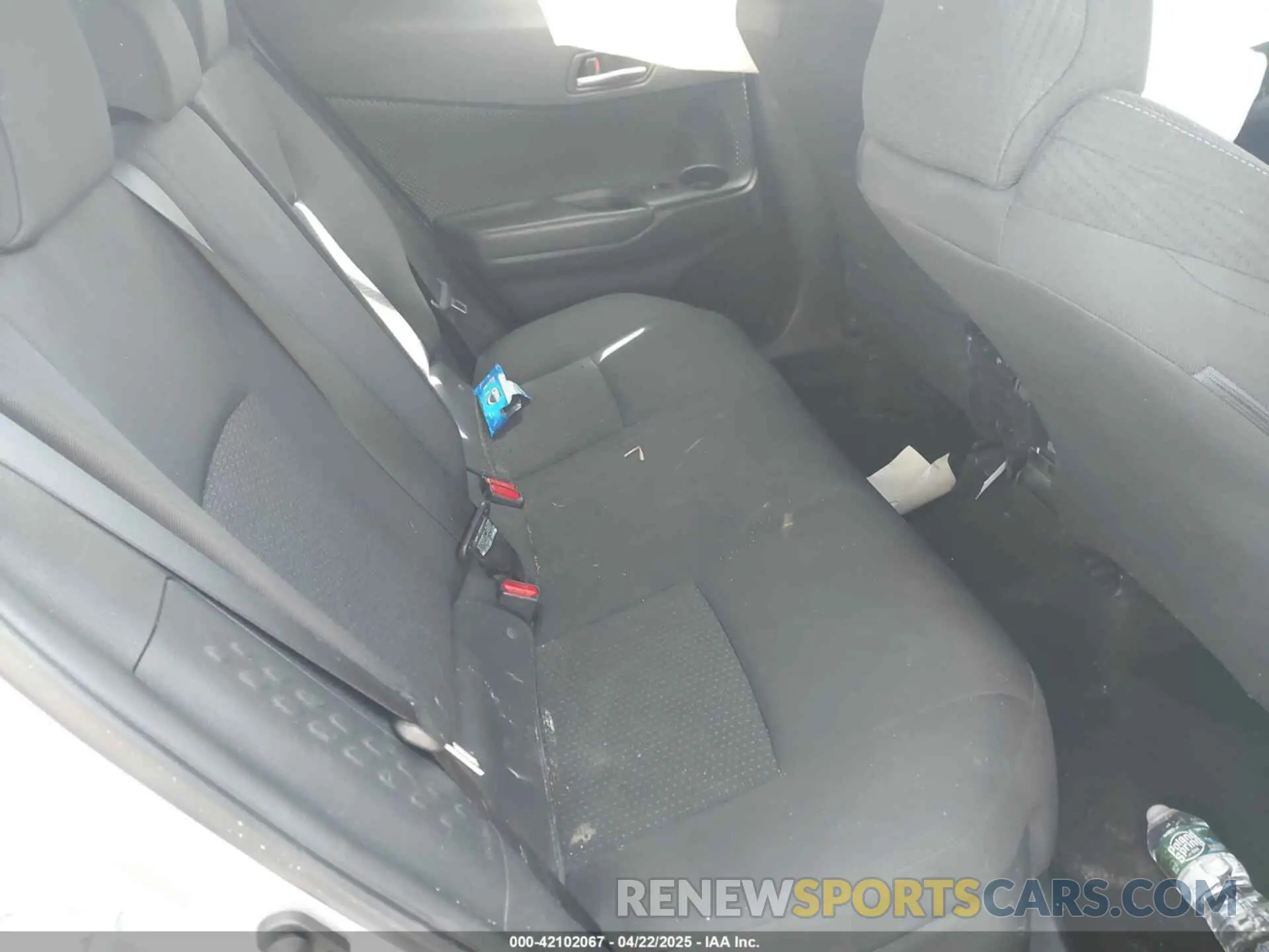 8 Photograph of a damaged car NMTKHMBX1KR090955 TOYOTA C-HR 2019