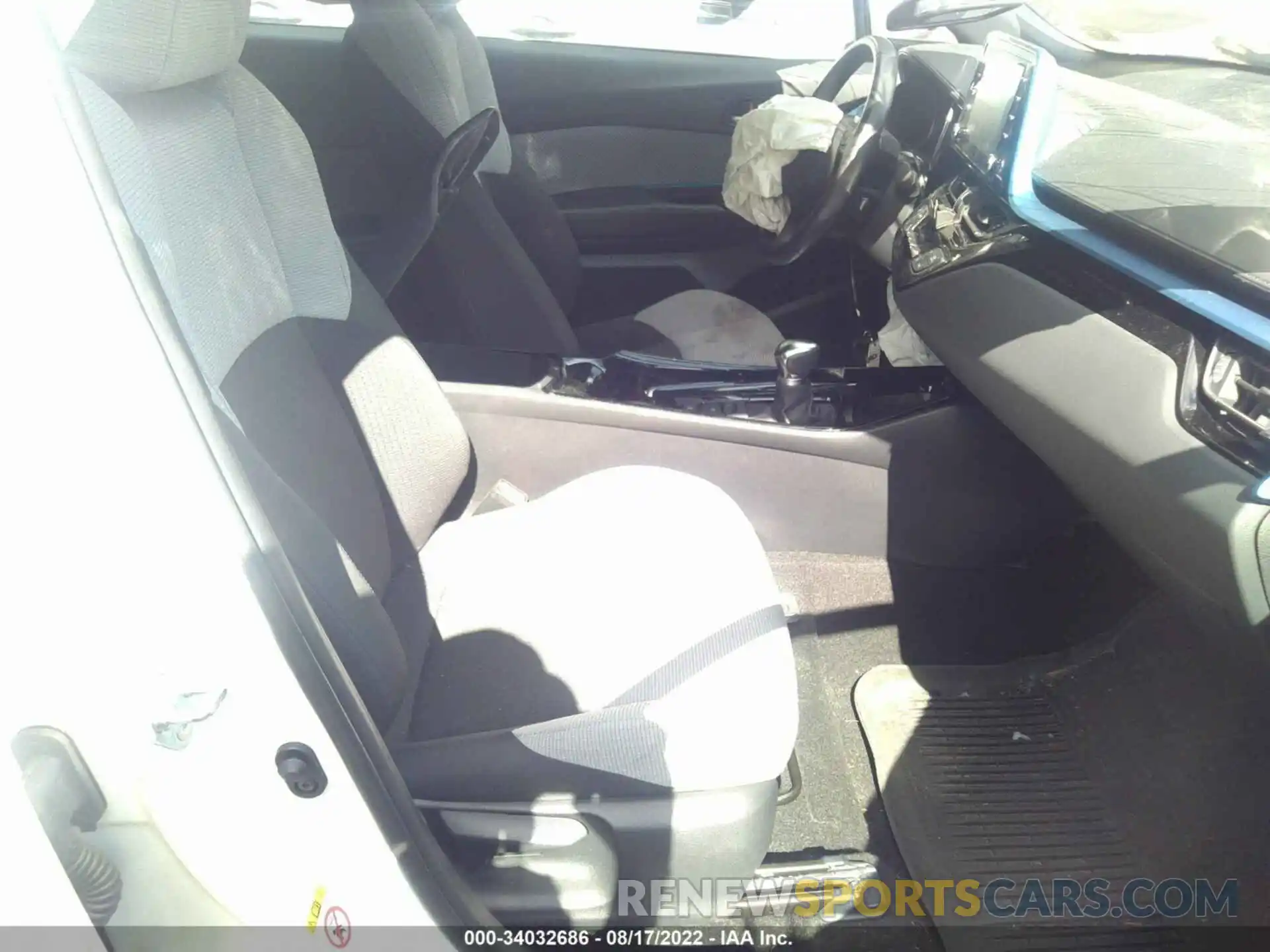 5 Photograph of a damaged car NMTKHMBX1KR092723 TOYOTA C-HR 2019