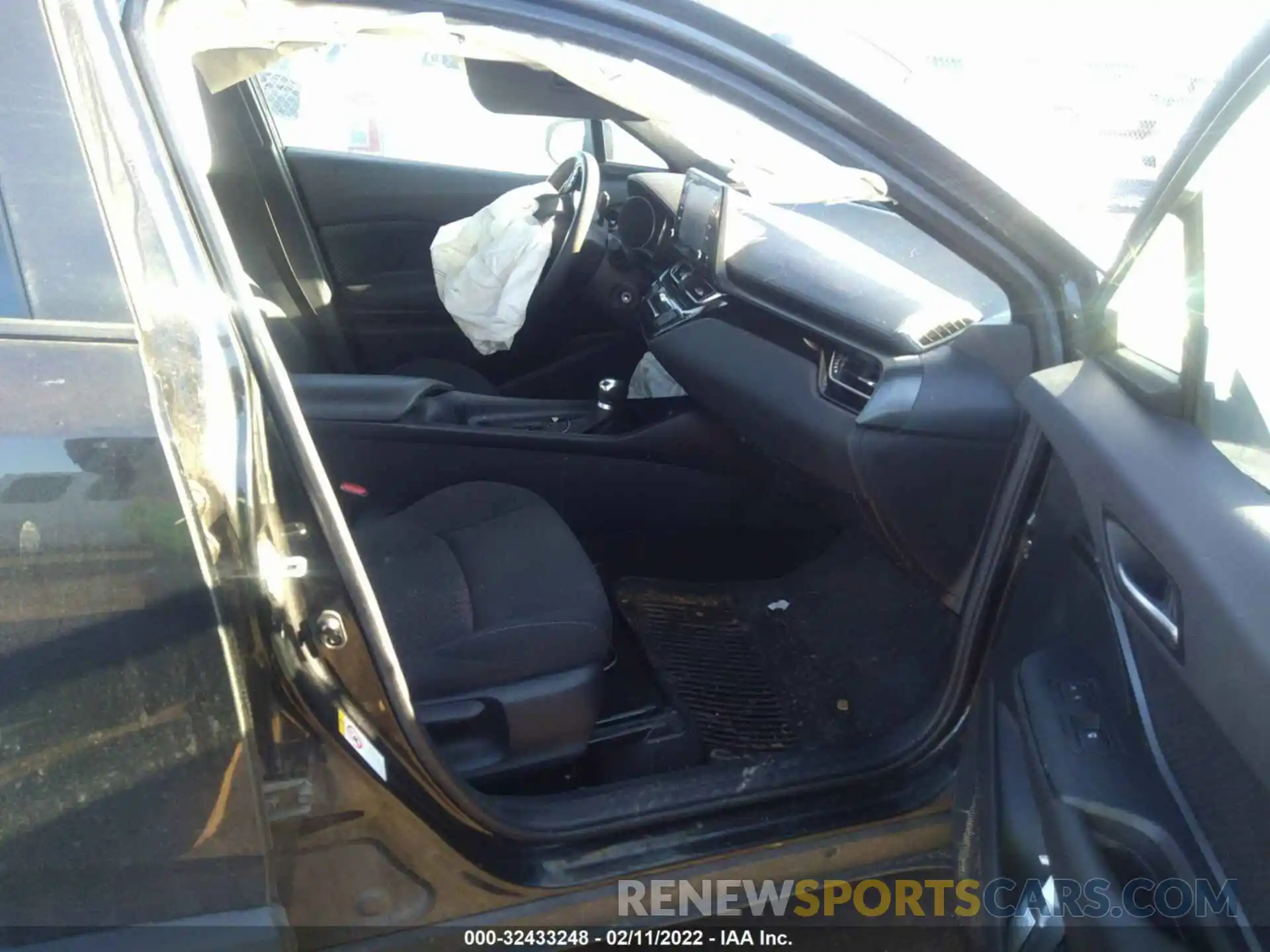 5 Photograph of a damaged car NMTKHMBX1KR097842 TOYOTA C-HR 2019