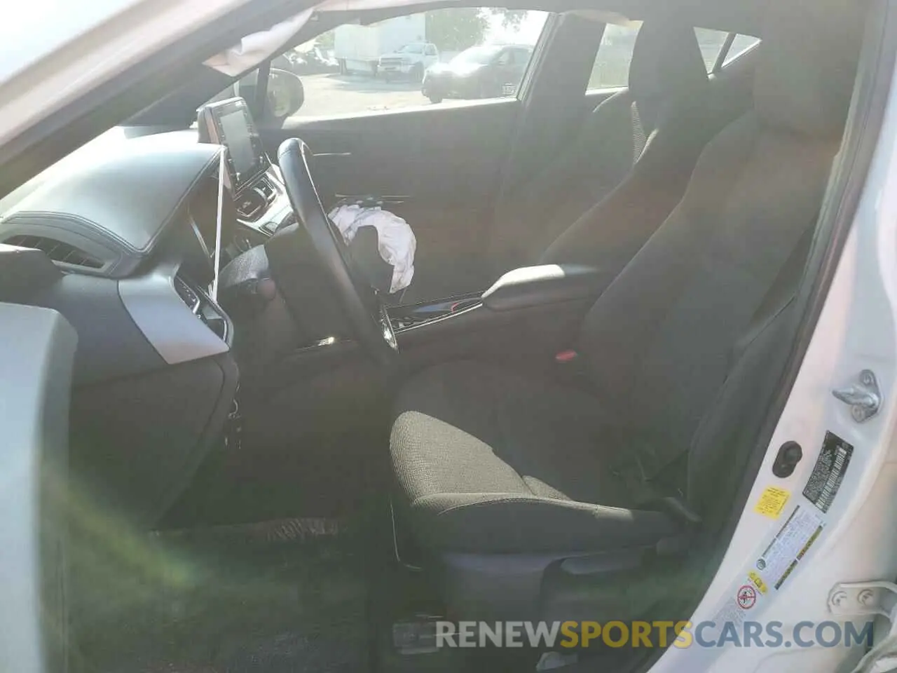 7 Photograph of a damaged car NMTKHMBX2KR086218 TOYOTA C-HR 2019