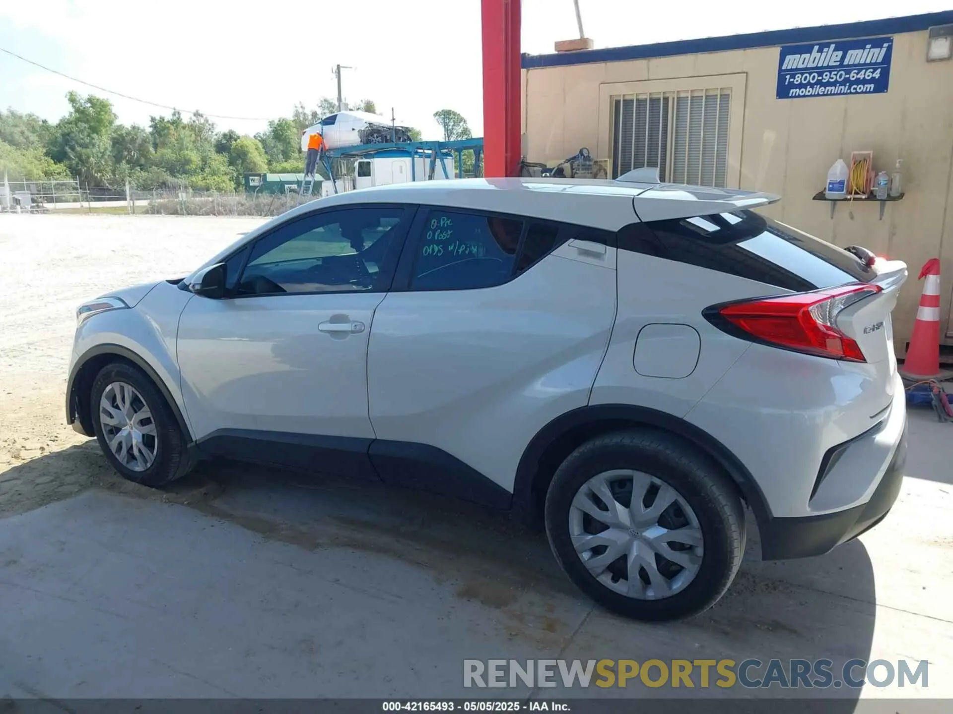 14 Photograph of a damaged car NMTKHMBX2KR087529 TOYOTA C-HR 2019