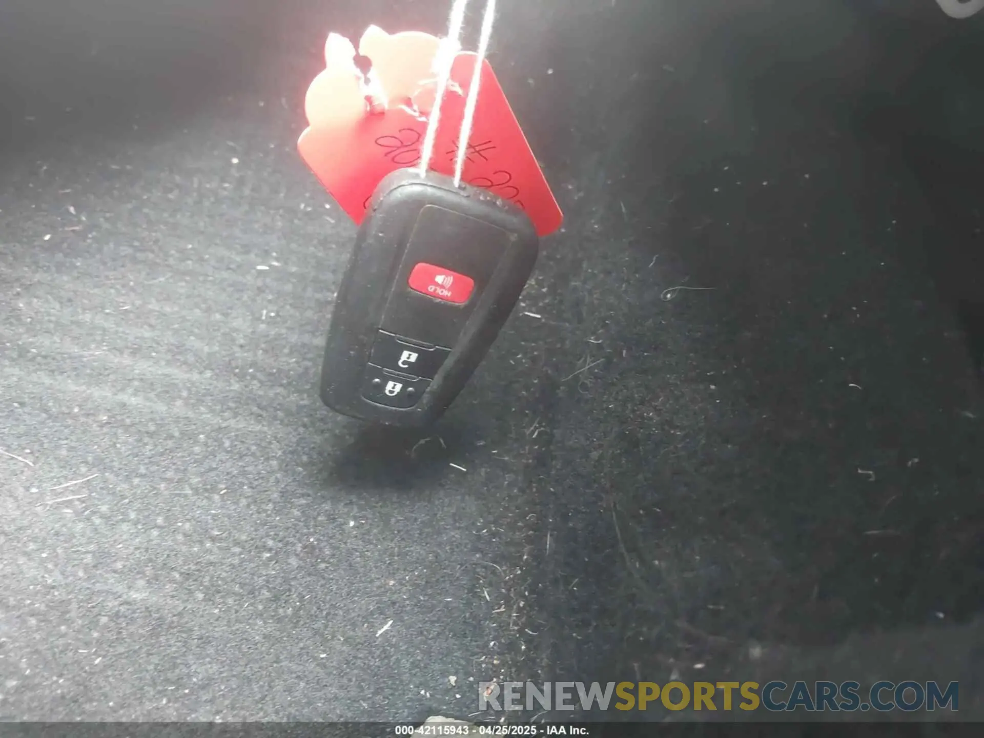 11 Photograph of a damaged car NMTKHMBX2KR090611 TOYOTA C-HR 2019