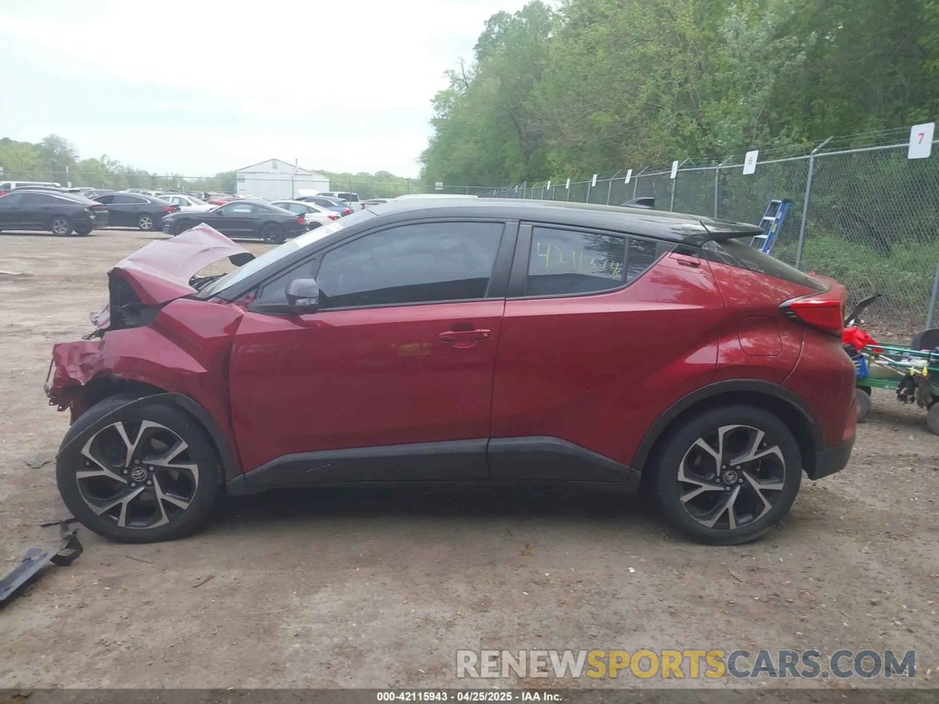 14 Photograph of a damaged car NMTKHMBX2KR090611 TOYOTA C-HR 2019