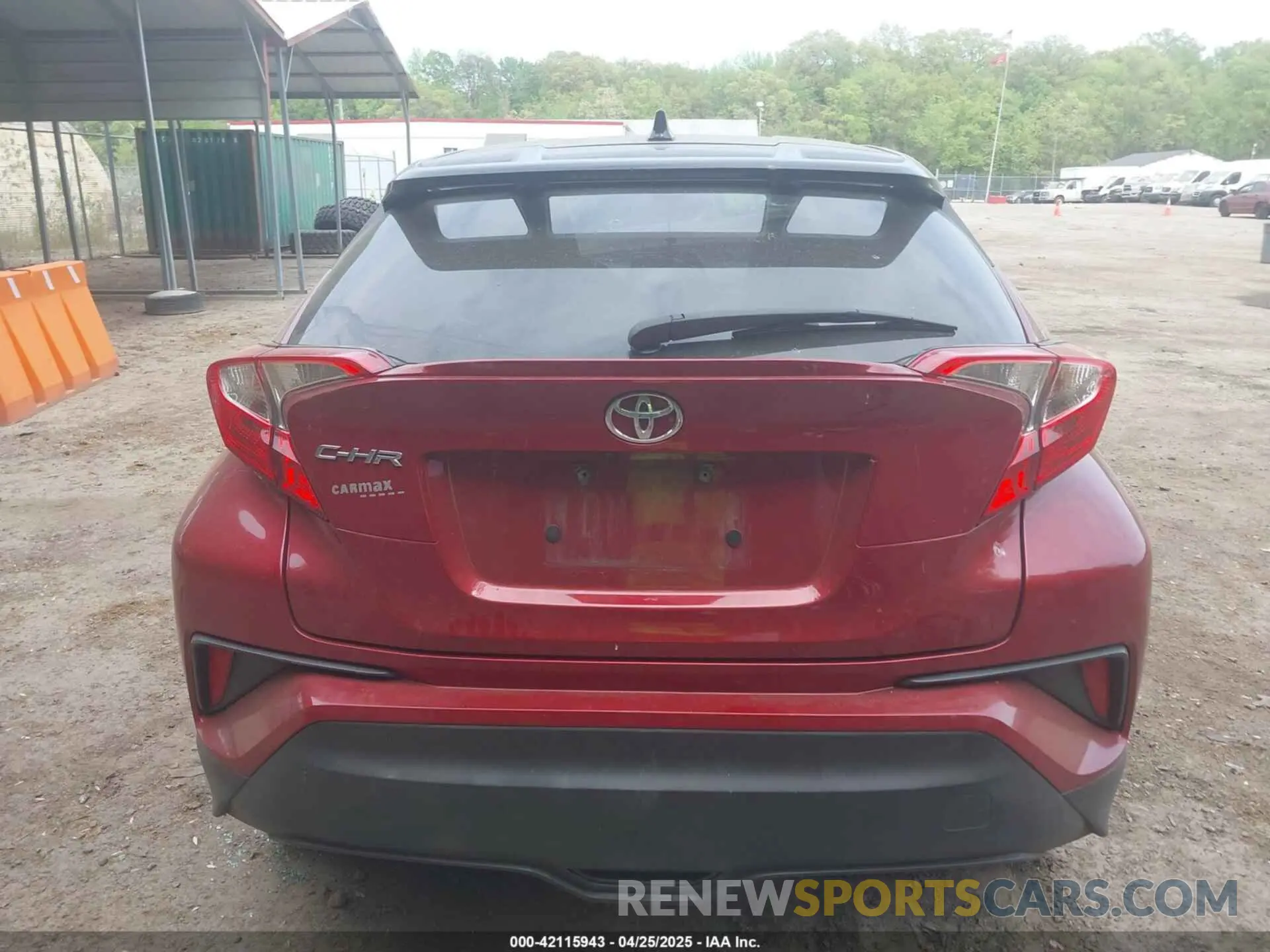 16 Photograph of a damaged car NMTKHMBX2KR090611 TOYOTA C-HR 2019