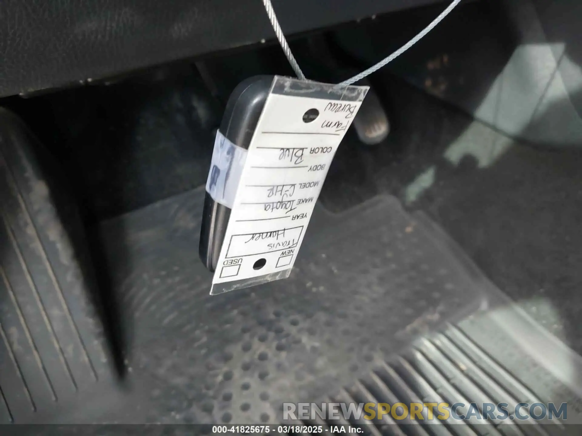 11 Photograph of a damaged car NMTKHMBX2KR091404 TOYOTA C-HR 2019