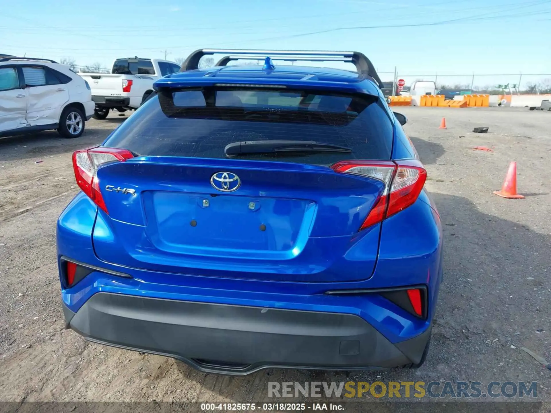 17 Photograph of a damaged car NMTKHMBX2KR091404 TOYOTA C-HR 2019