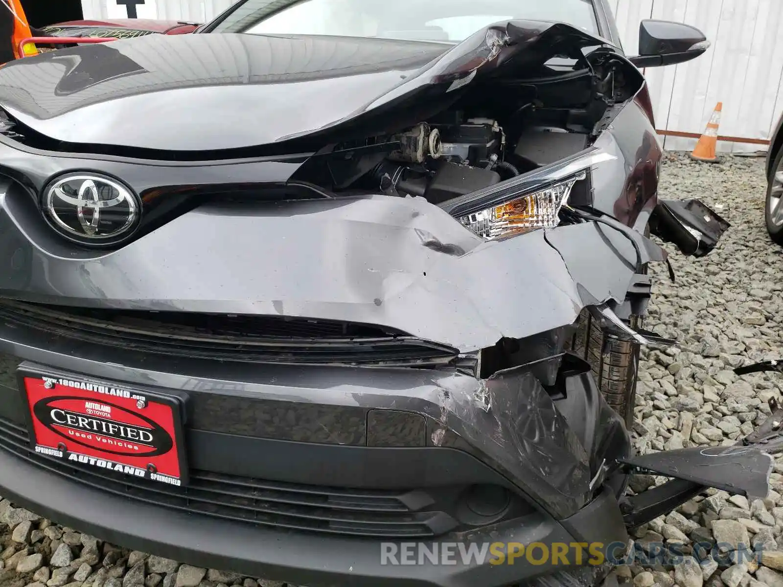 9 Photograph of a damaged car NMTKHMBX2KR095145 TOYOTA C-HR 2019