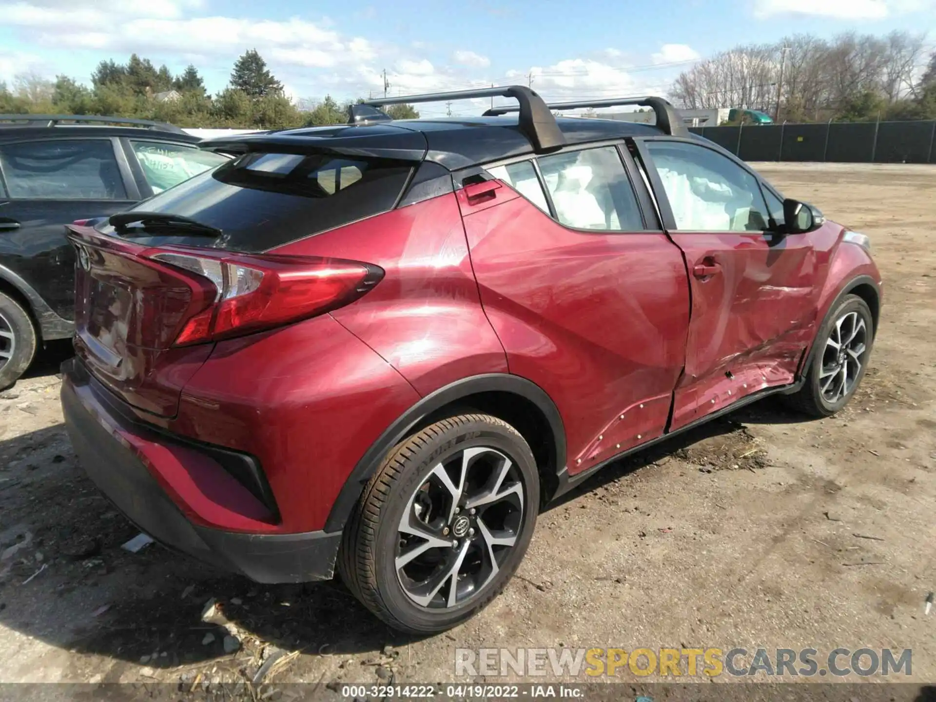 4 Photograph of a damaged car NMTKHMBX3KR082484 TOYOTA C-HR 2019