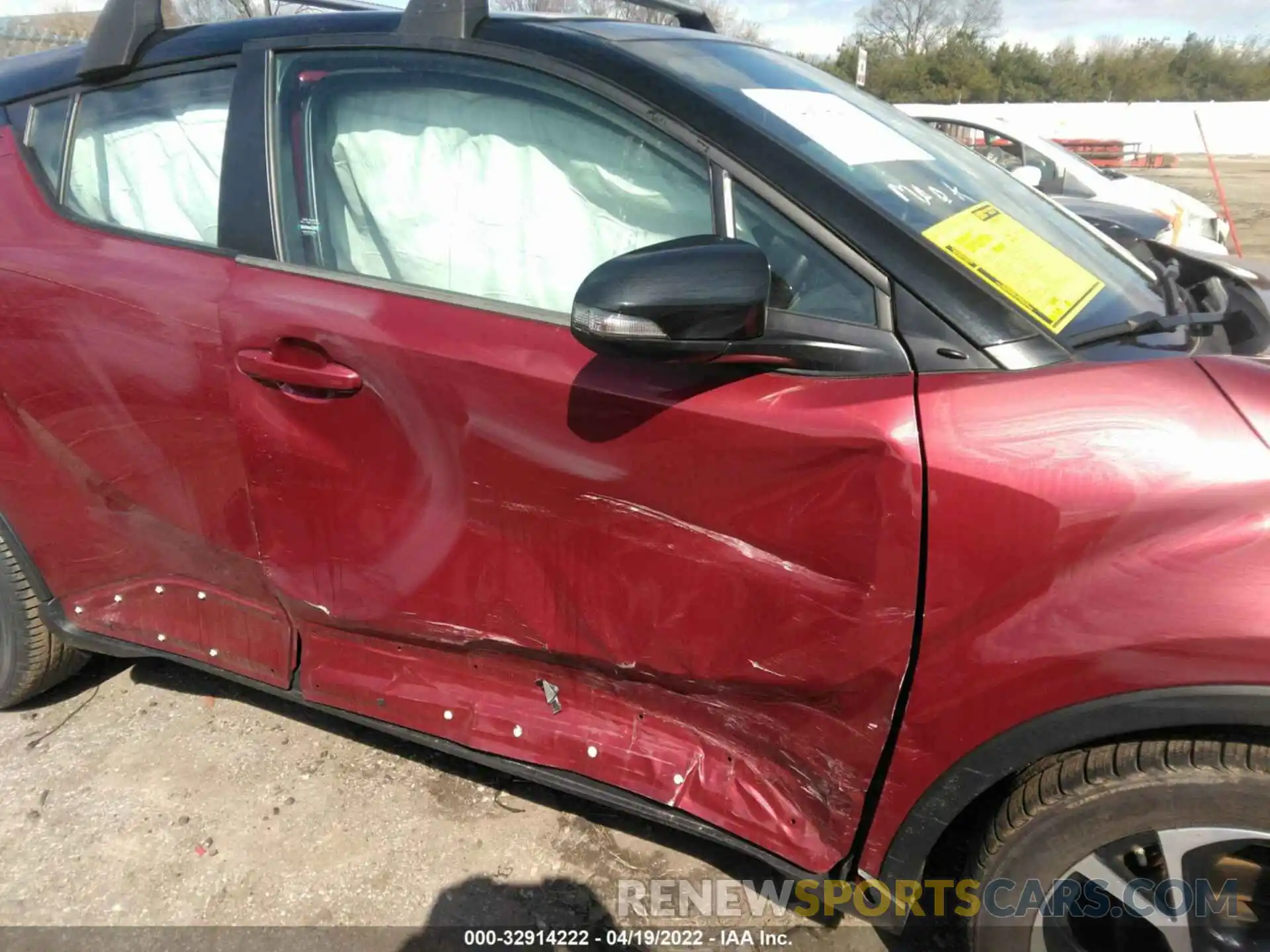 6 Photograph of a damaged car NMTKHMBX3KR082484 TOYOTA C-HR 2019