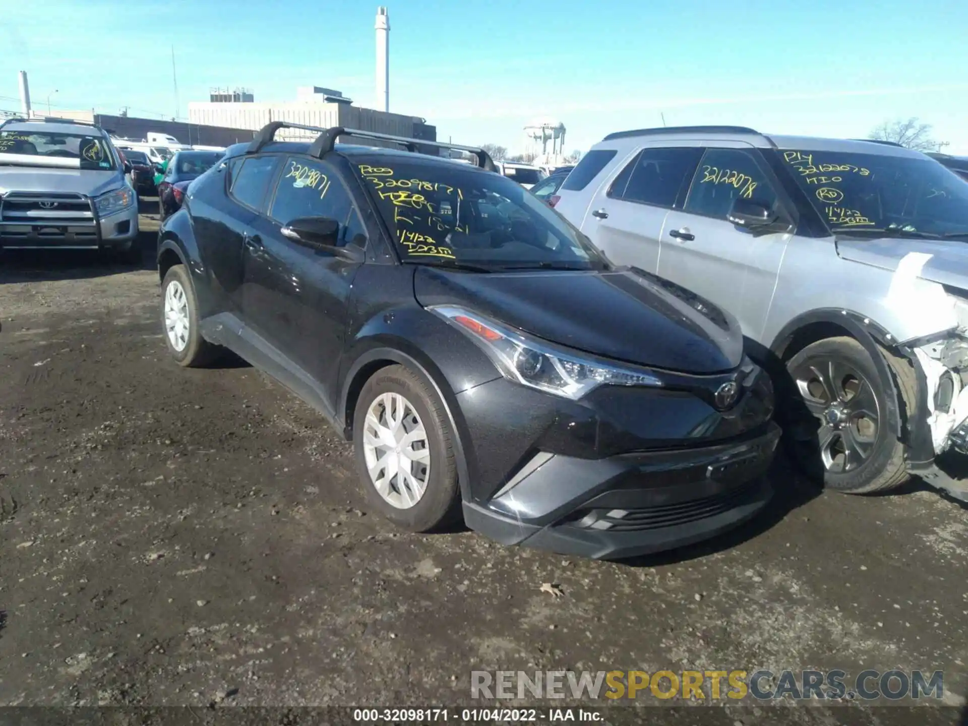 1 Photograph of a damaged car NMTKHMBX3KR094666 TOYOTA C-HR 2019