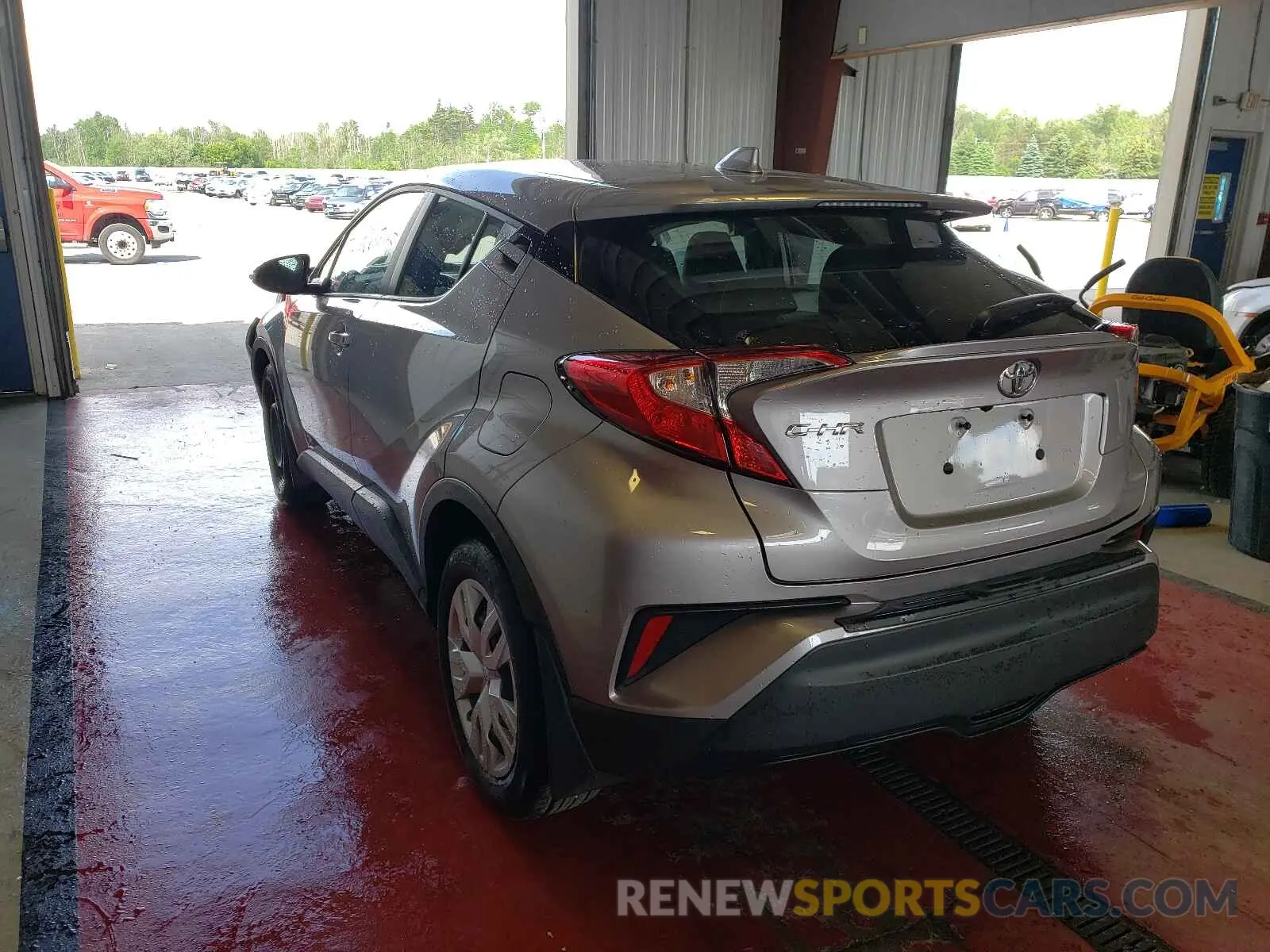 3 Photograph of a damaged car NMTKHMBX3KR095252 TOYOTA C-HR 2019