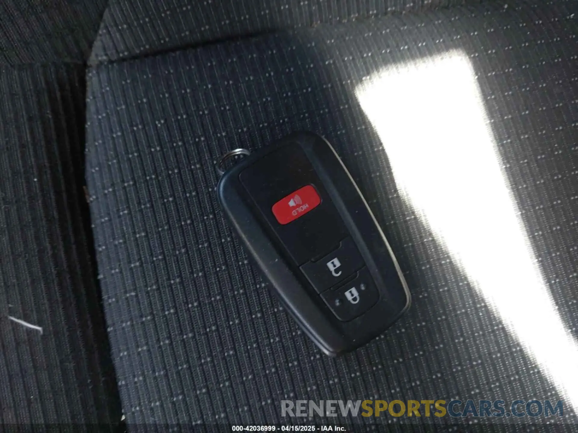 11 Photograph of a damaged car NMTKHMBX3KR100868 TOYOTA C-HR 2019